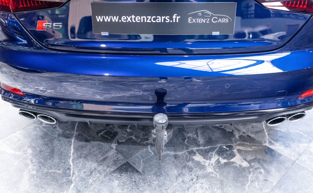 Audi S5 Berline Bleu Atellage 2