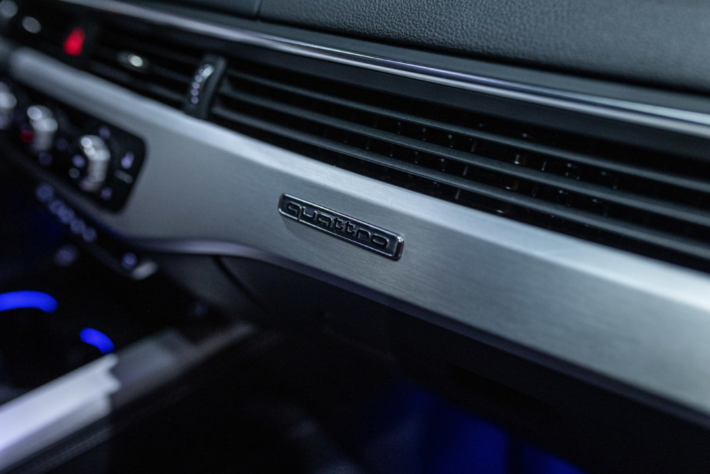Audi S5 Berline Bleu Interieur 14