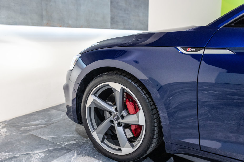 Audi S5 Berline Bleu Interieur 18