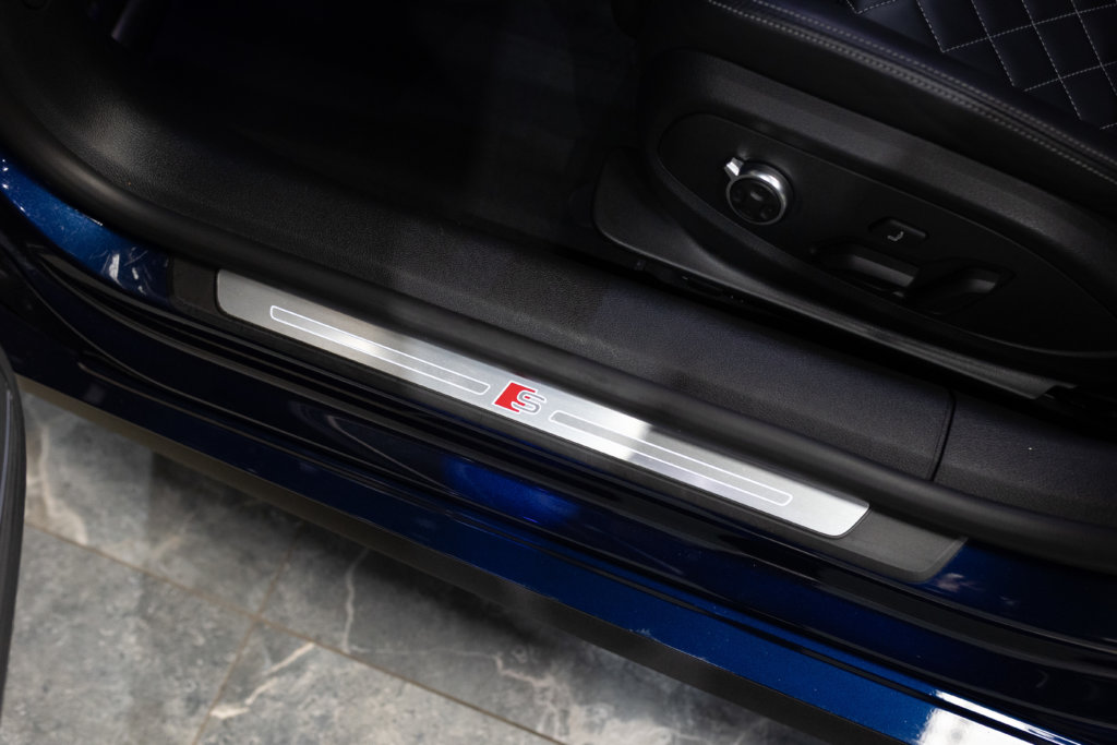 Audi S5 Berline Bleu Interieur 3