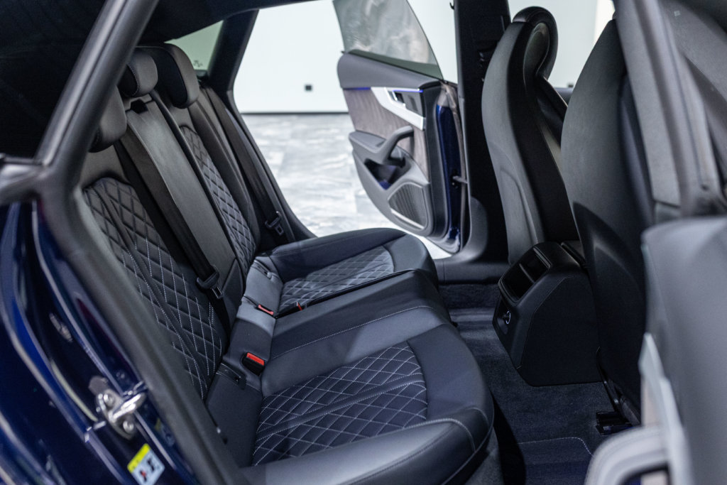 Audi S5 Berline Bleu Interieur 35