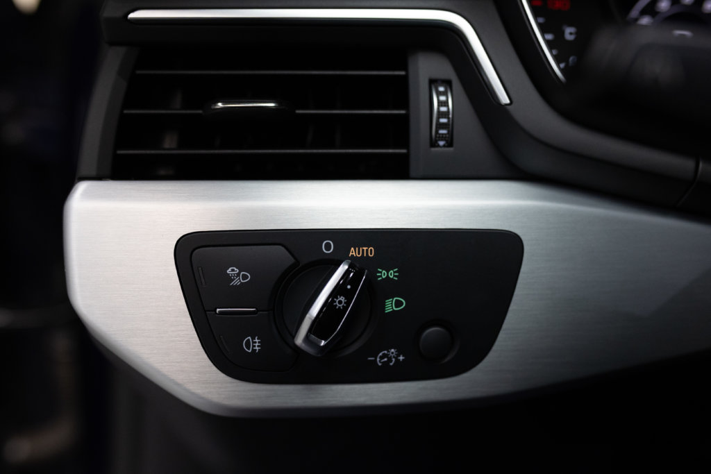 Audi S5 Berline Bleu Interieur 41