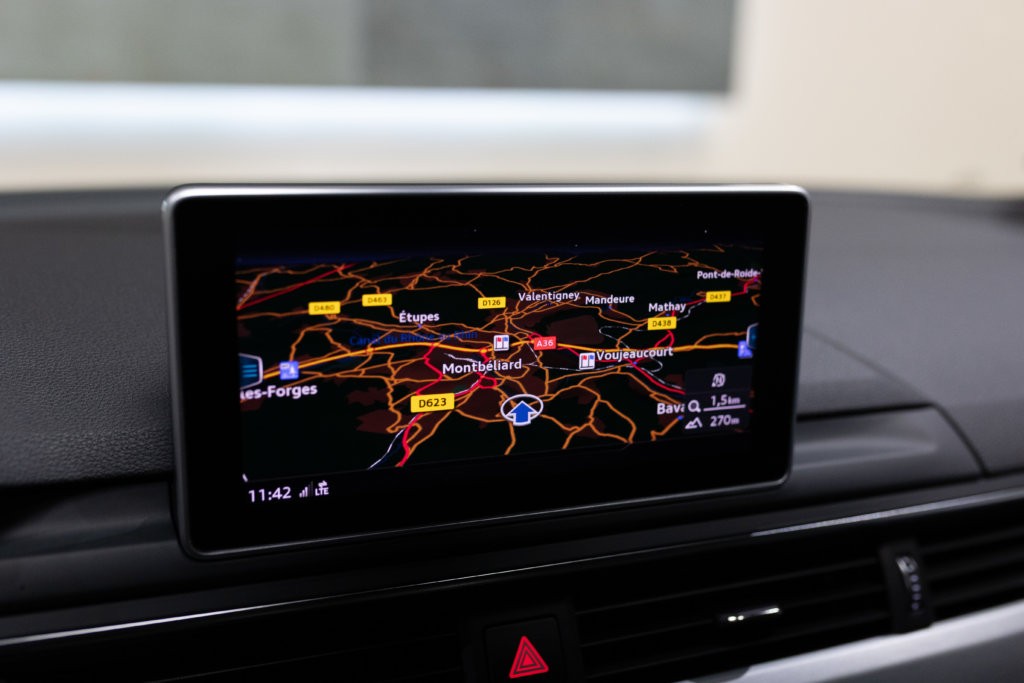 Audi S5 Berline Bleu Interieur 44