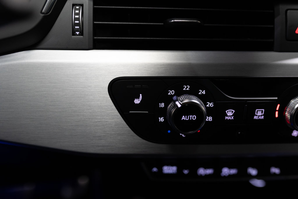 Audi S5 Berline Bleu Interieur 47