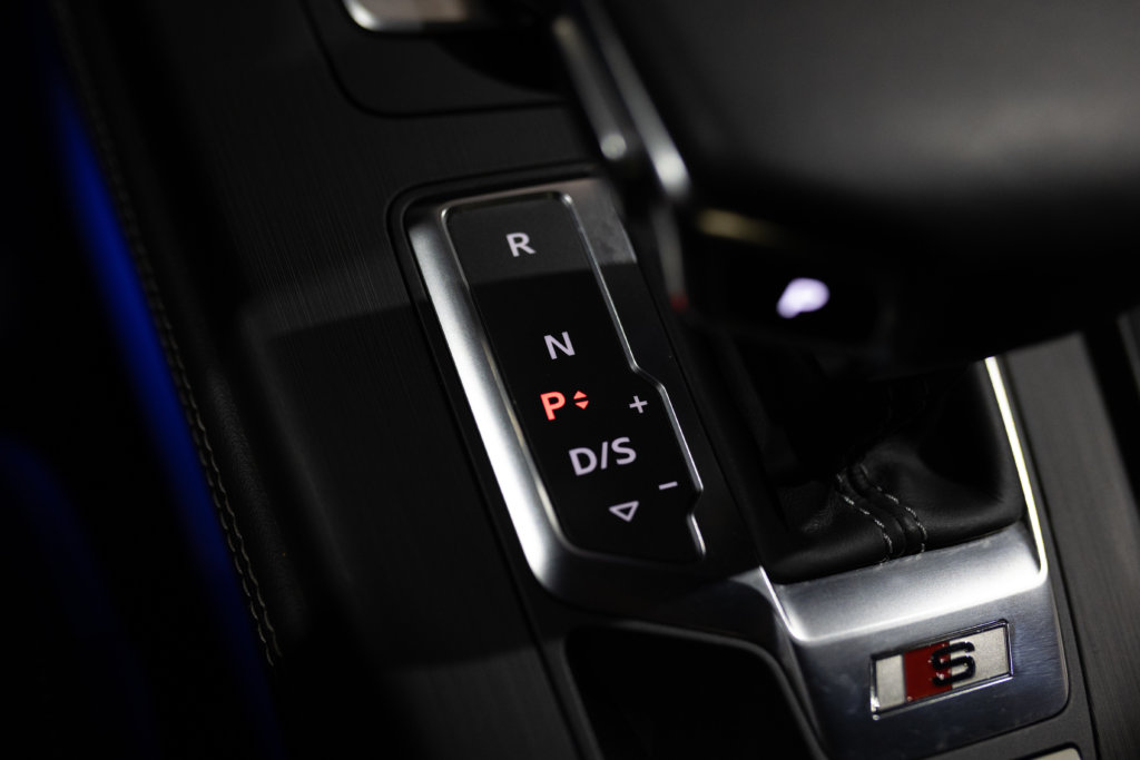 Audi S5 Berline Bleu Interieur 54