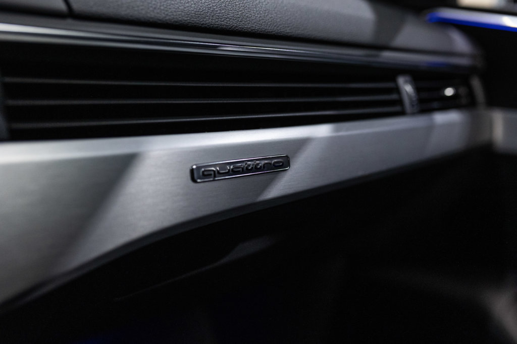 Audi S5 Berline Bleu Interieur 56