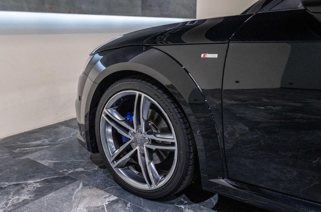 Audi TT Noir 20K Interieur 16