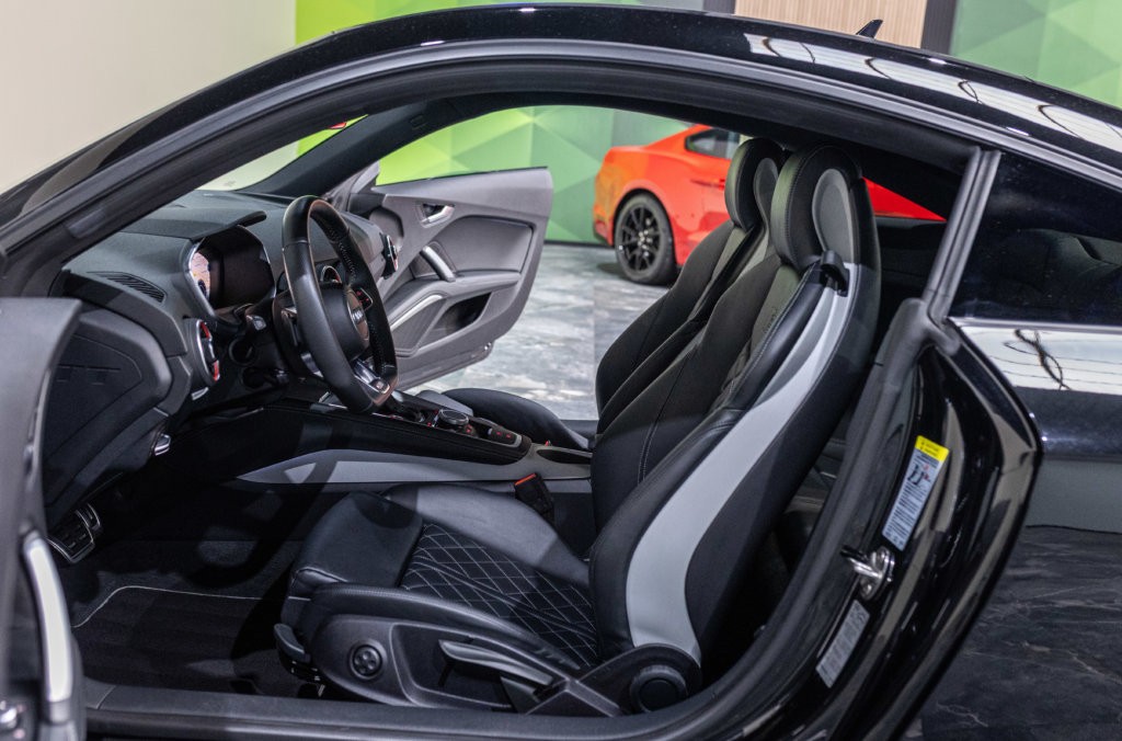Audi TT Noir 20K Interieur 18