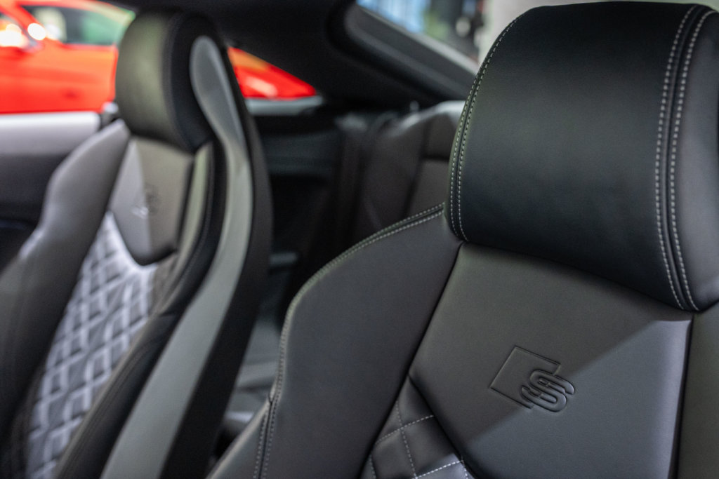 Audi TT Noir 20K Interieur 27