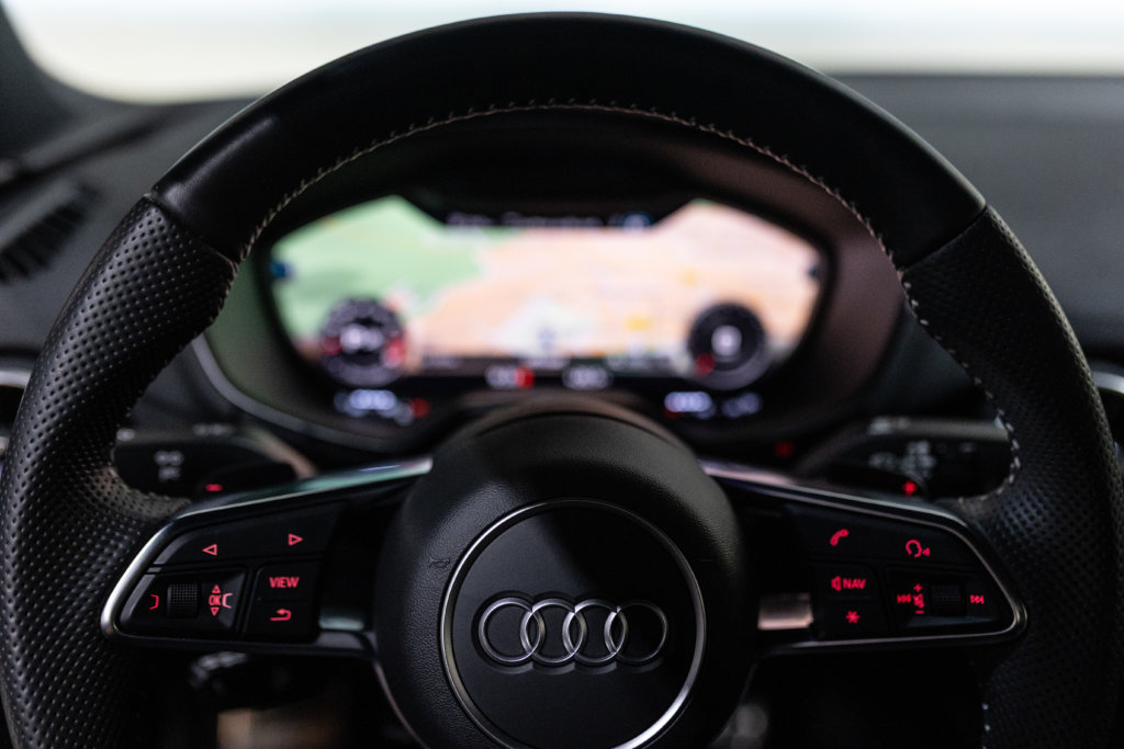 Audi TT Noir 20K Interieur 44