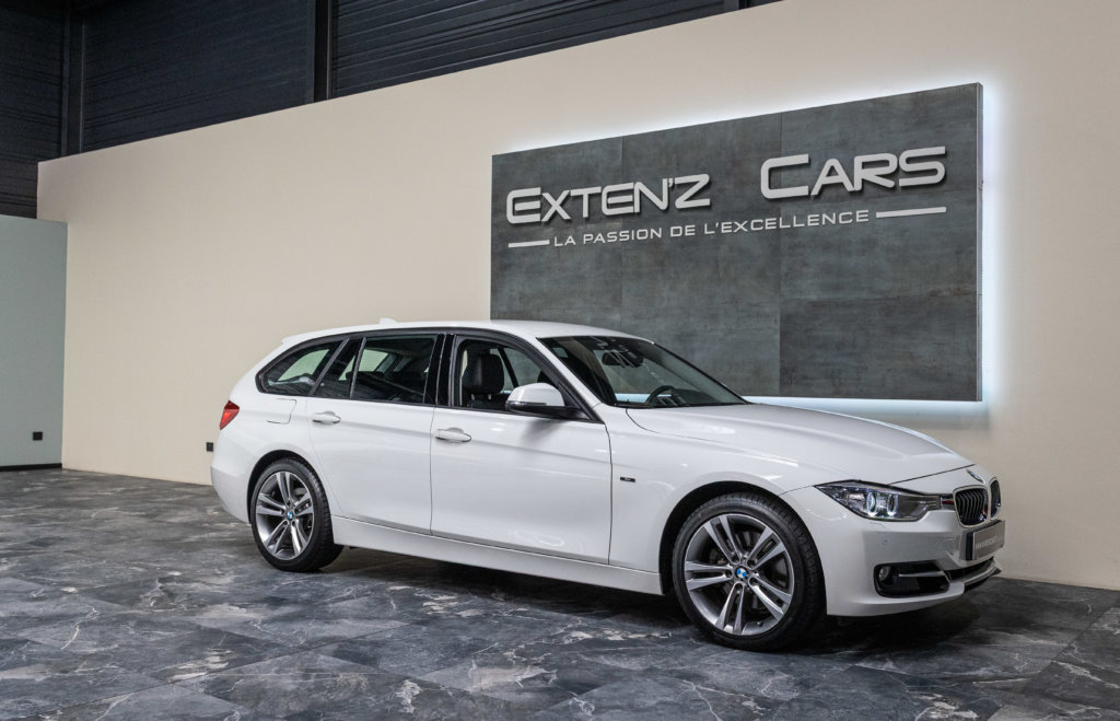 BMW 328i Touring 3-4