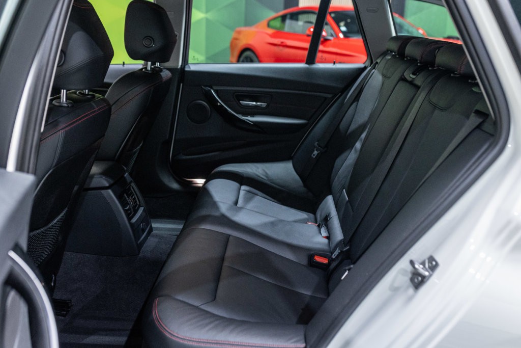 BMW 328i Touring Interieur 20