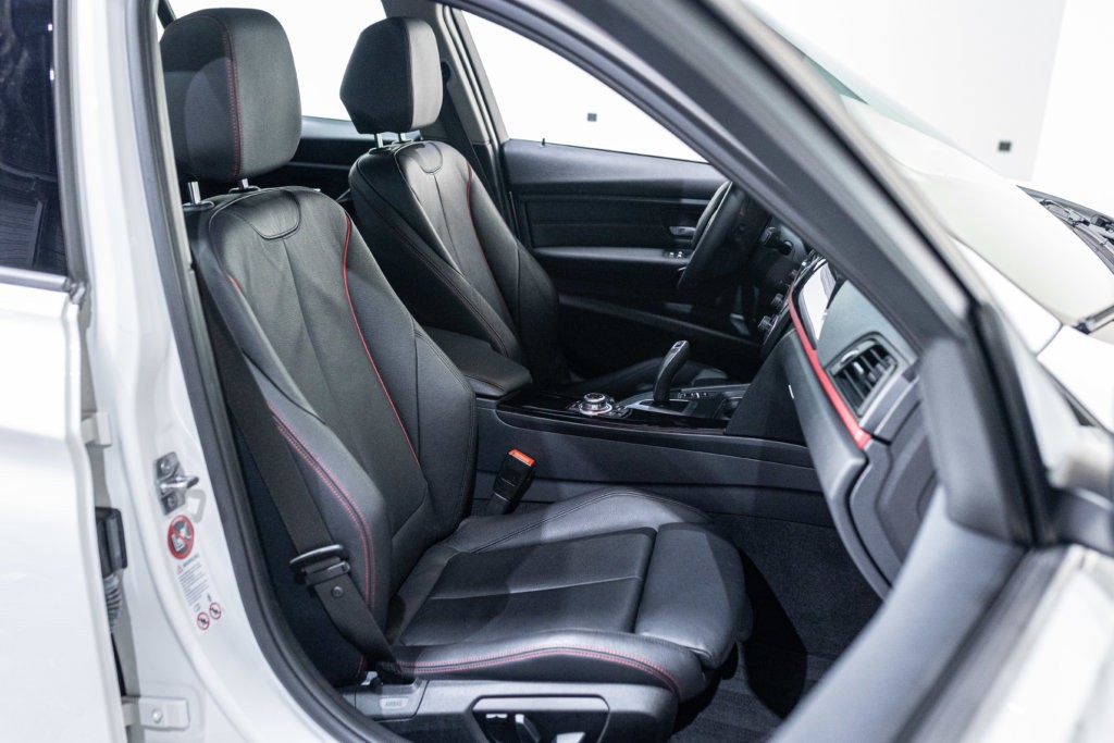 BMW 328i Touring Interieur 8