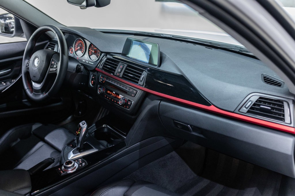 BMW 328i Touring Interieur 9