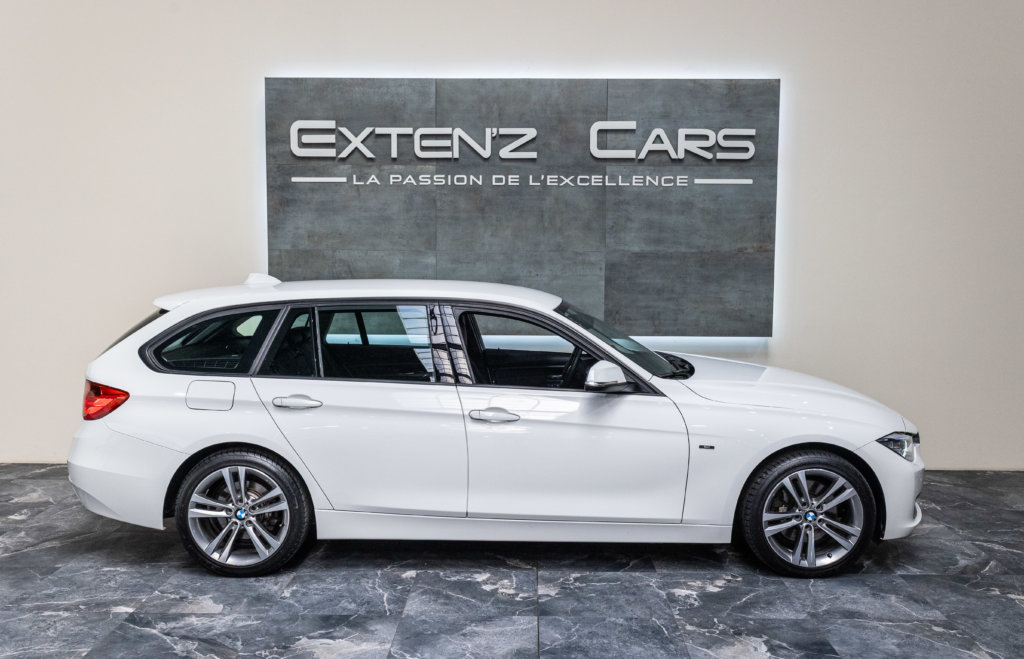 BMW 328i Touring lateral