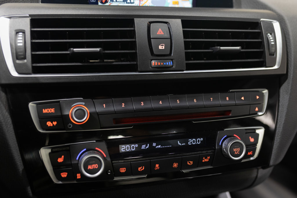 BMW M235i Interieur 27