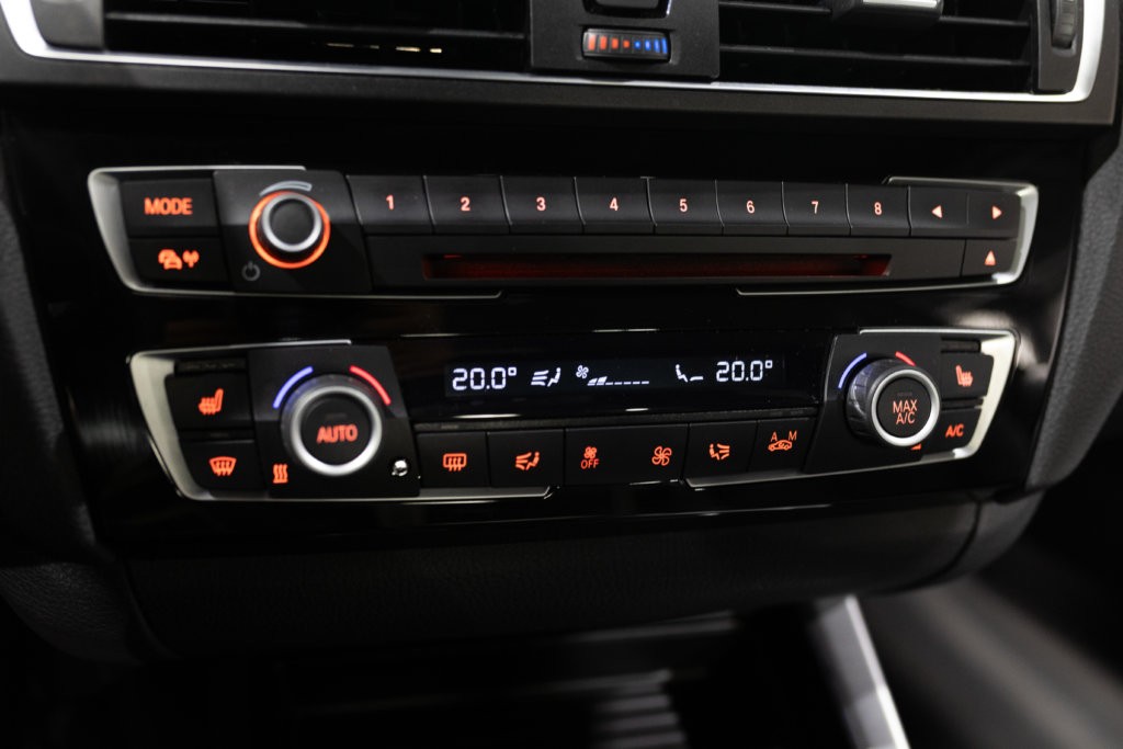 BMW M235i Interieur 28