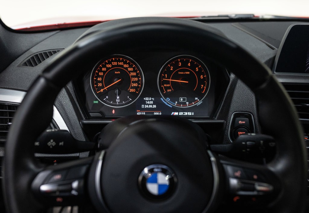 BMW M235i Interieur 39