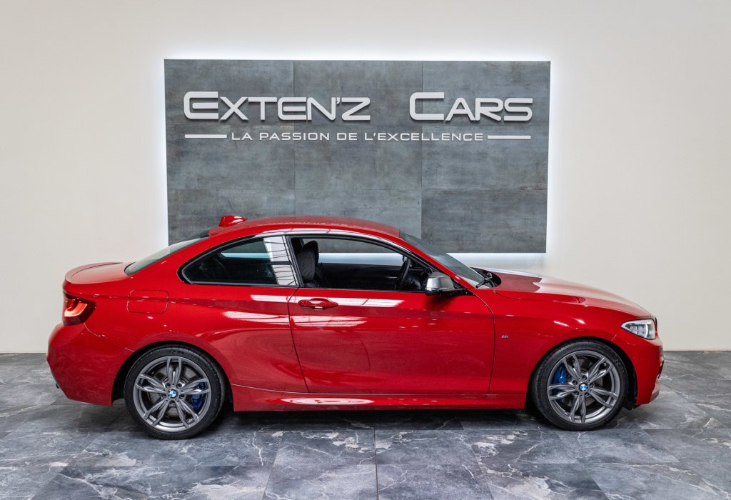 BMW M235i lateral