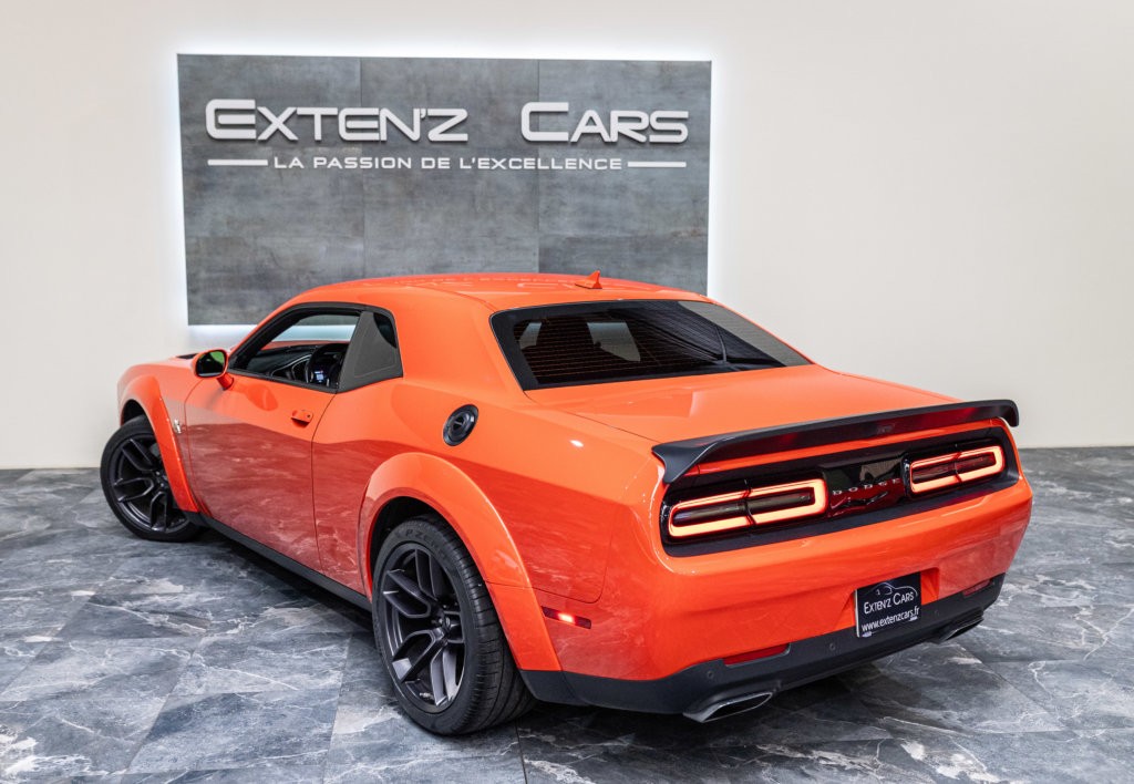Dodge Challenger RT Orange Wide 3-4 ar g