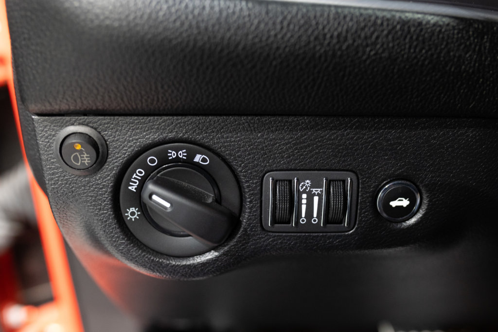 Dodge Challenger RT Orange Wide Interieur 24
