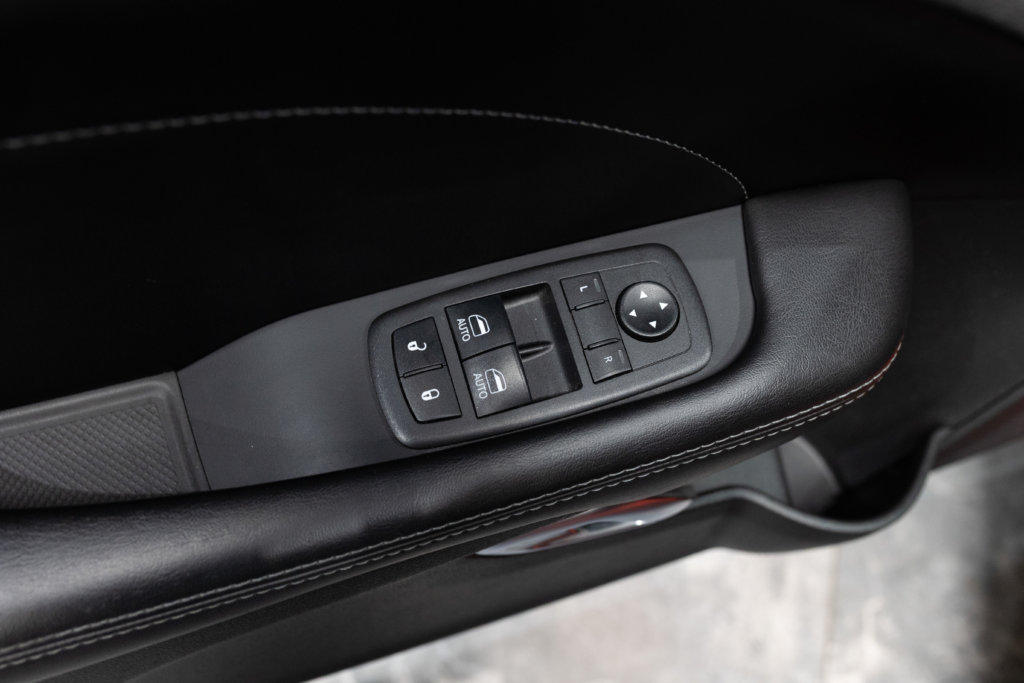 Dodge Challenger RT Orange Wide Interieur 3