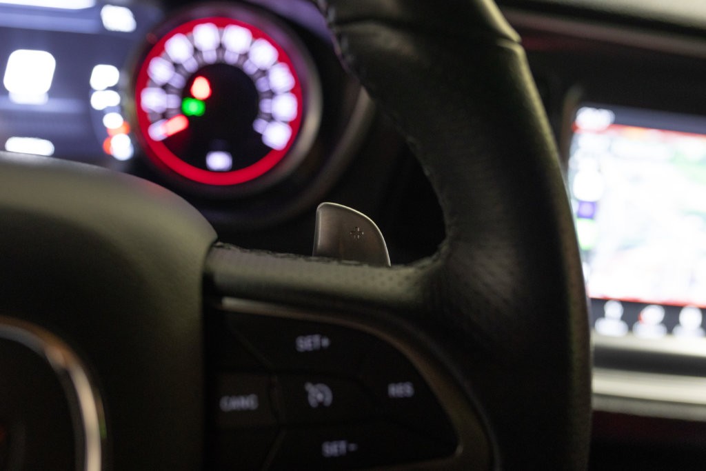 Dodge Challenger RT Orange Wide Interieur 38
