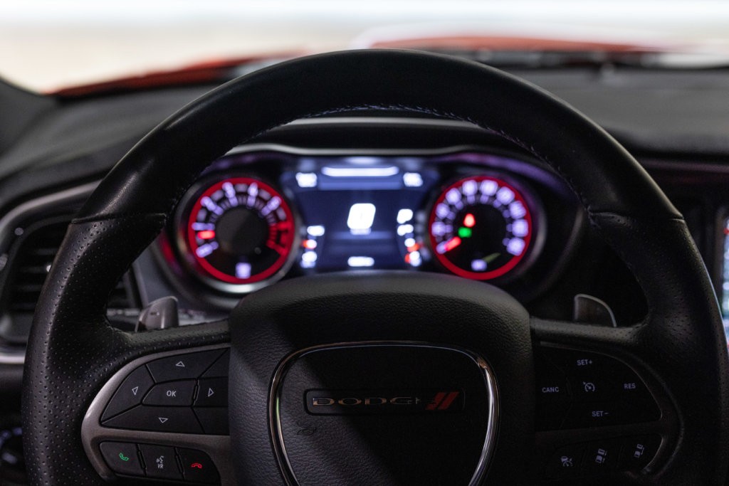 Dodge Challenger RT Orange Wide Interieur 42