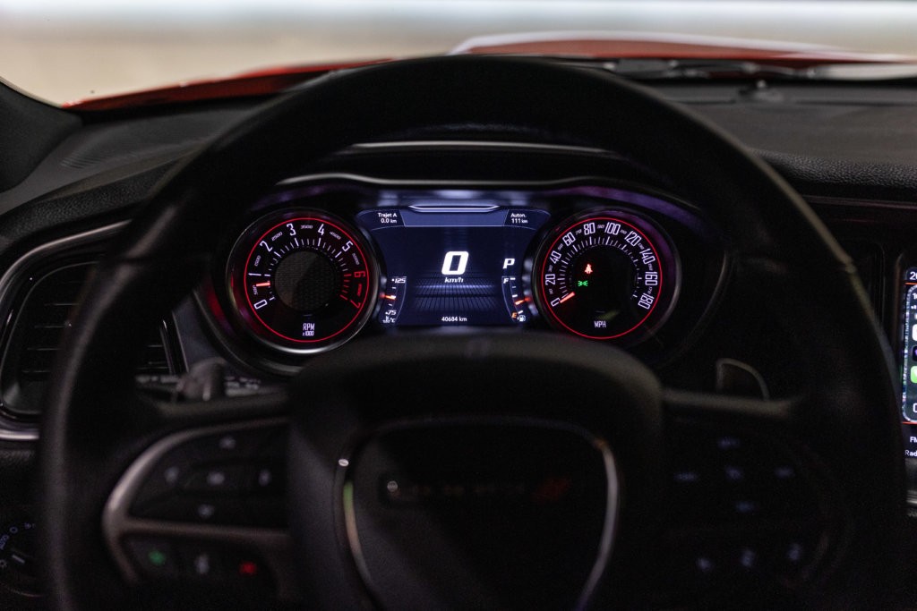 Dodge Challenger RT Orange Wide Interieur 43
