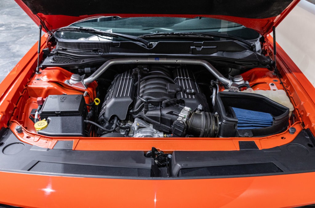 Dodge Challenger RT Orange Wide Moteur 2