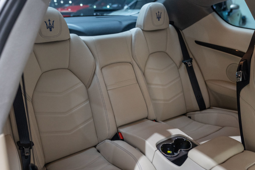 Maserati GranSport Blanche Interieur 24