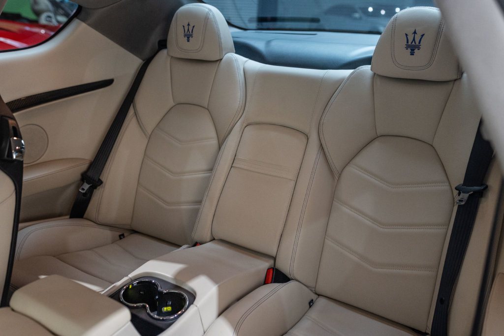 Maserati GranSport Blanche Interieur 25