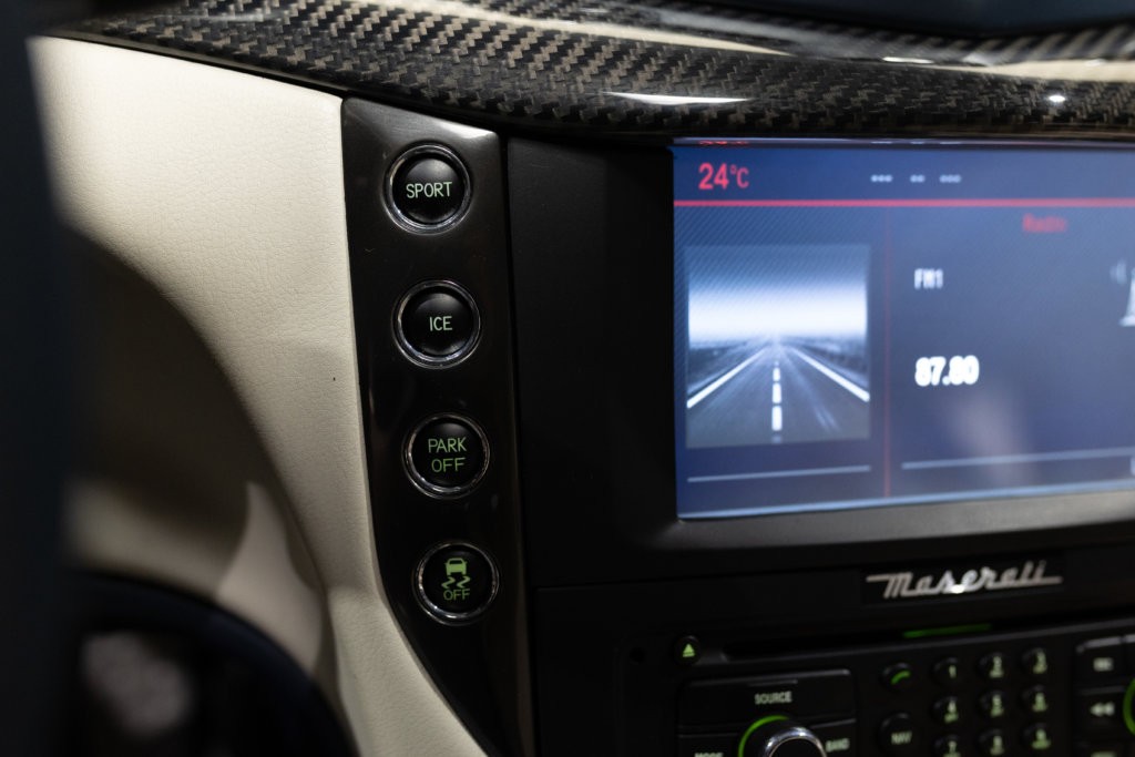 Maserati GranSport Blanche Interieur 31