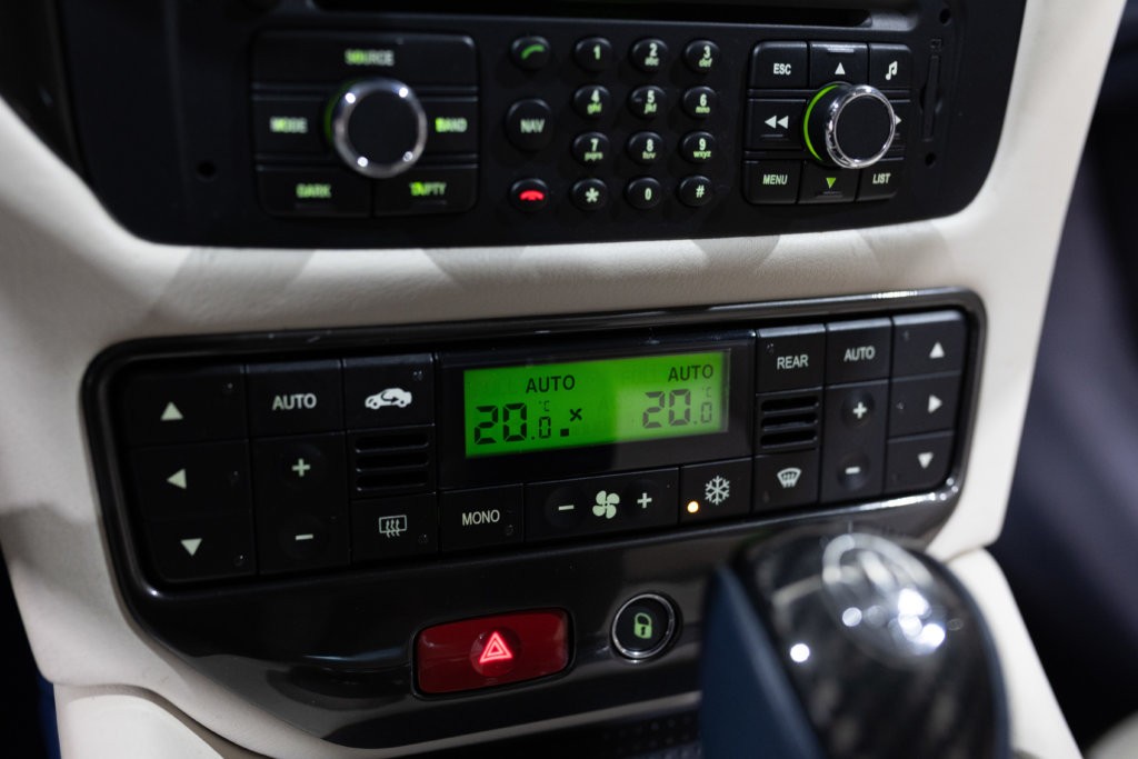Maserati GranSport Blanche Interieur 33