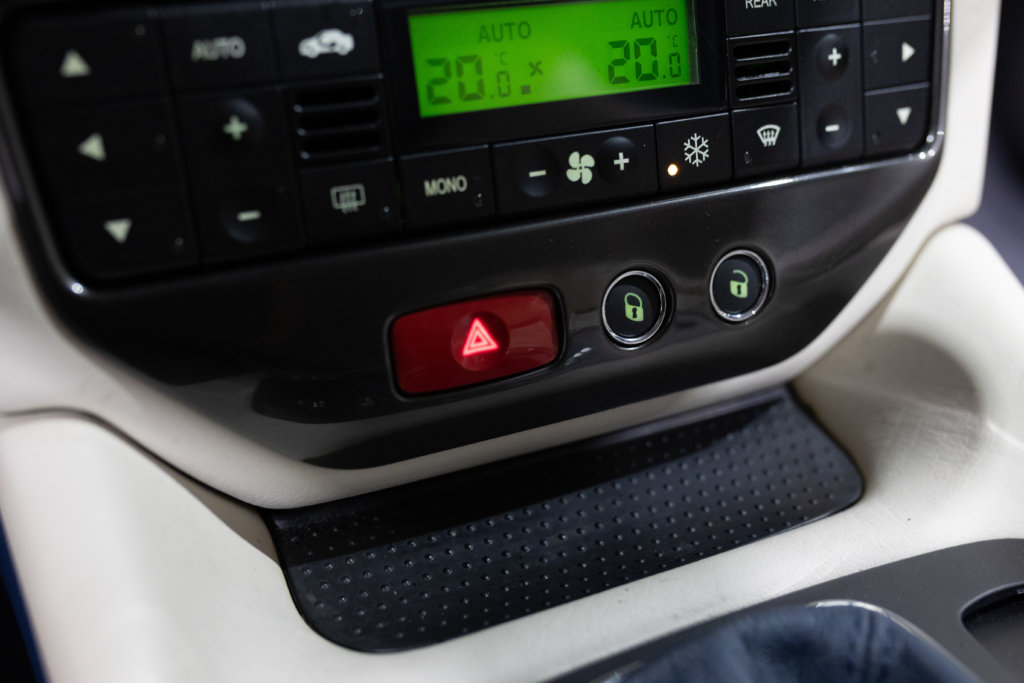 Maserati GranSport Blanche Interieur 39