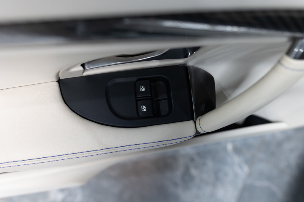 Maserati GranSport Blanche Interieur 4