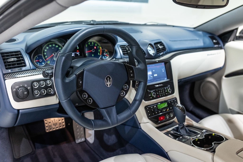 Maserati GranSport Blanche Interieur 6