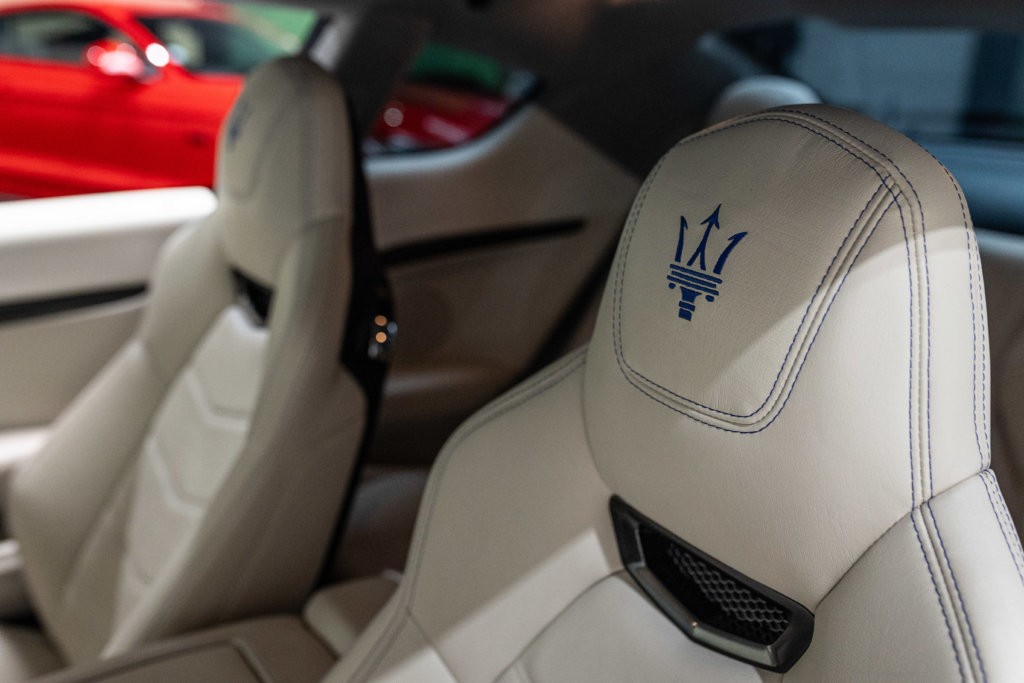 Maserati GranSport Blanche Interieur 7
