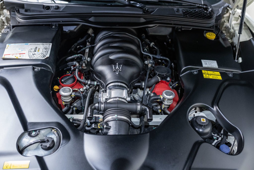 Maserati GranSport Blanche Moteur 2