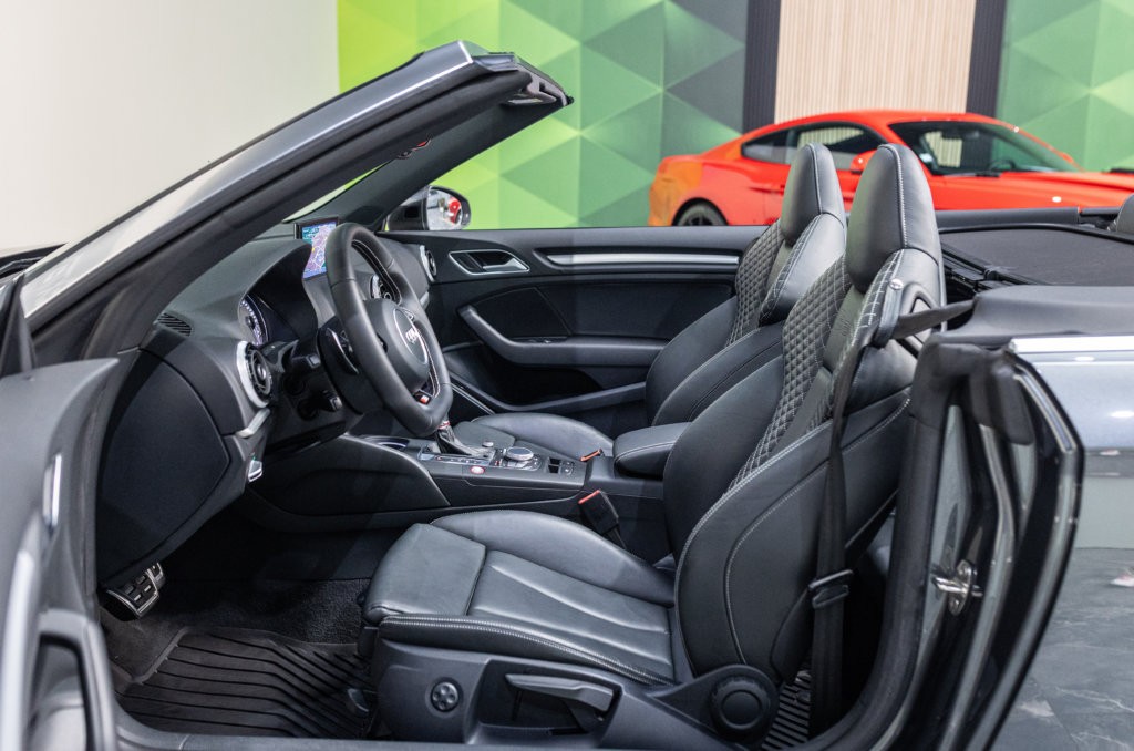 S3 Cab Gris Daytona Interieur