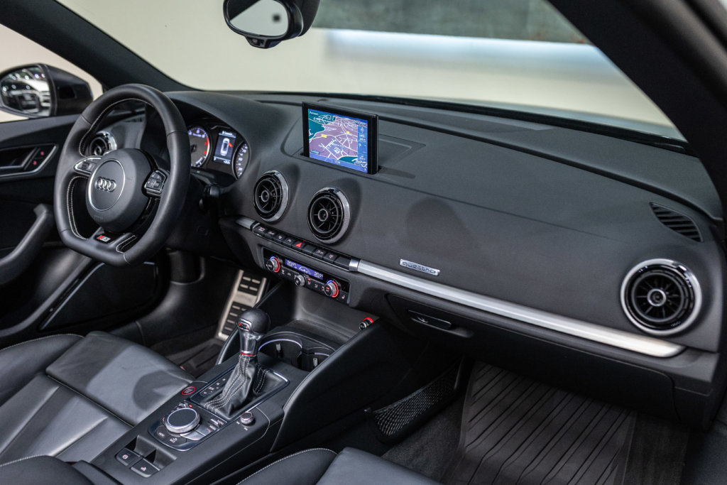 S3 Cab Gris Daytona Interieur 13