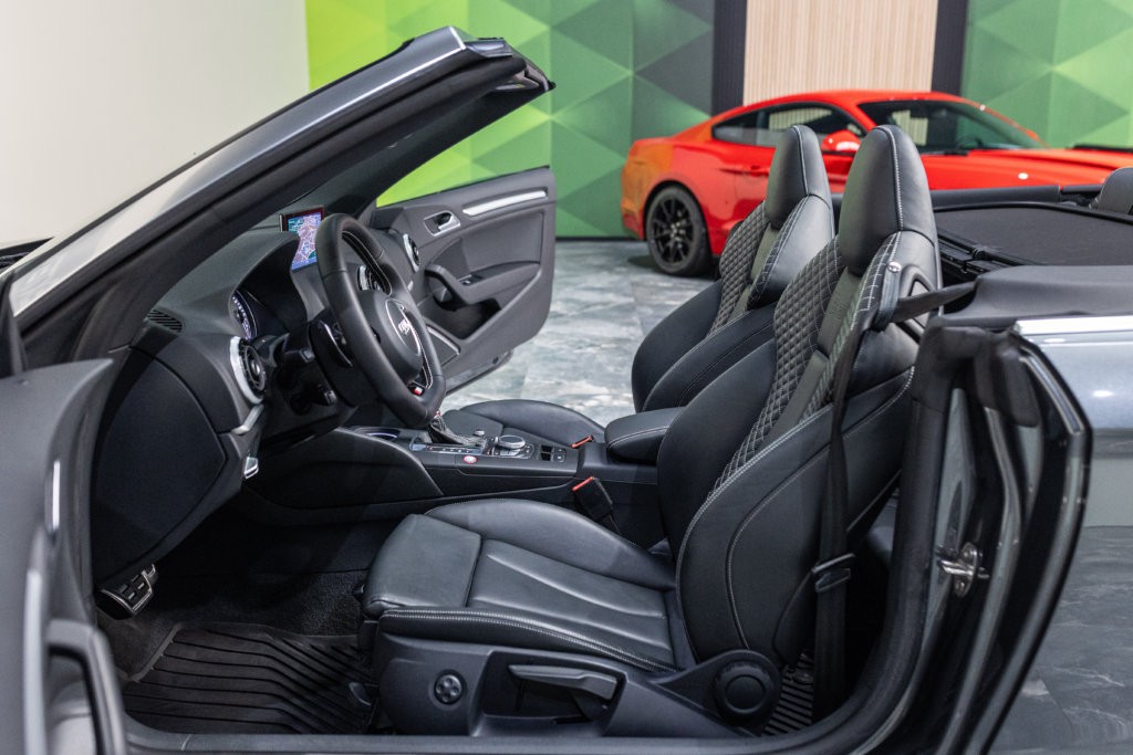 S3 Cab Gris Daytona Interieur 17
