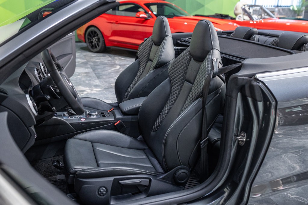 S3 Cab Gris Daytona Interieur 18