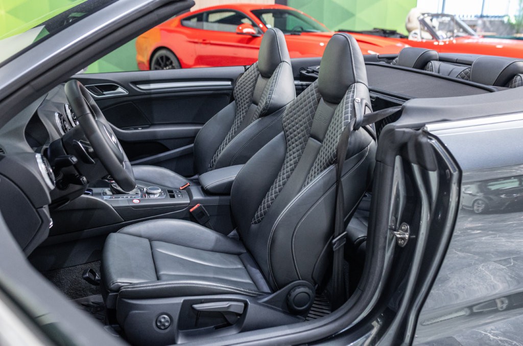 S3 Cab Gris Daytona Interieur 2