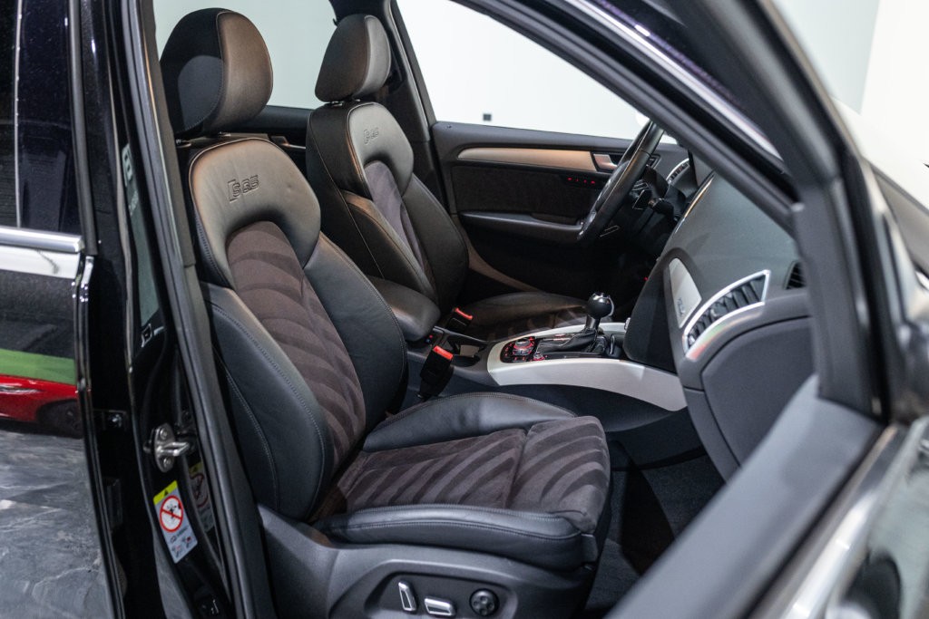 SQ5 Noir Panthere Interieur 11