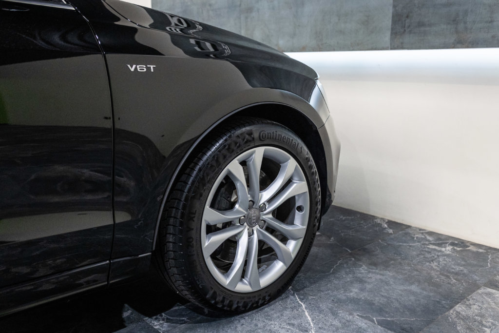 SQ5 Noir Panthere Interieur 17
