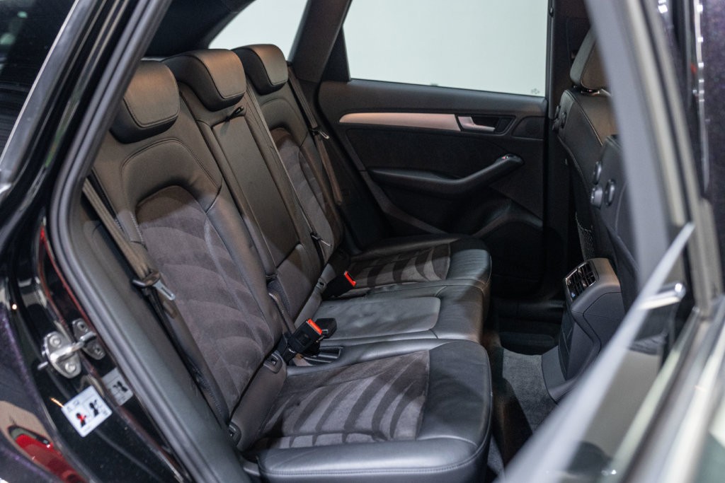 SQ5 Noir Panthere Interieur 29
