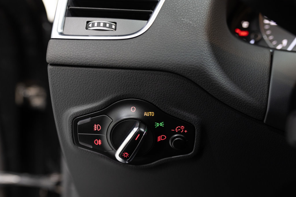SQ5 Noir Panthere Interieur 35
