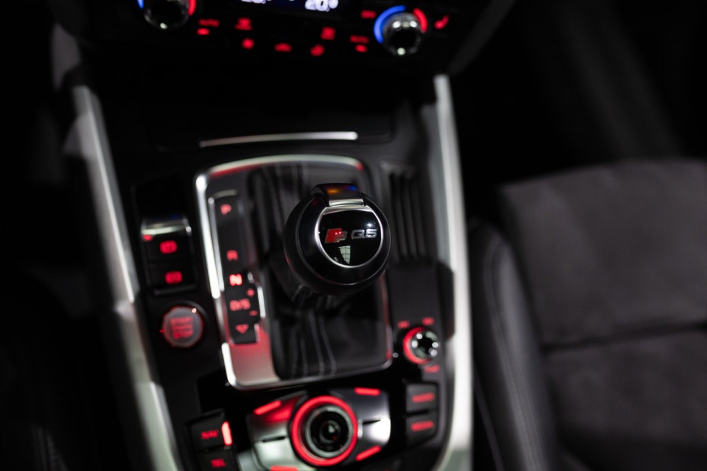 SQ5 Noir Panthere Interieur 45