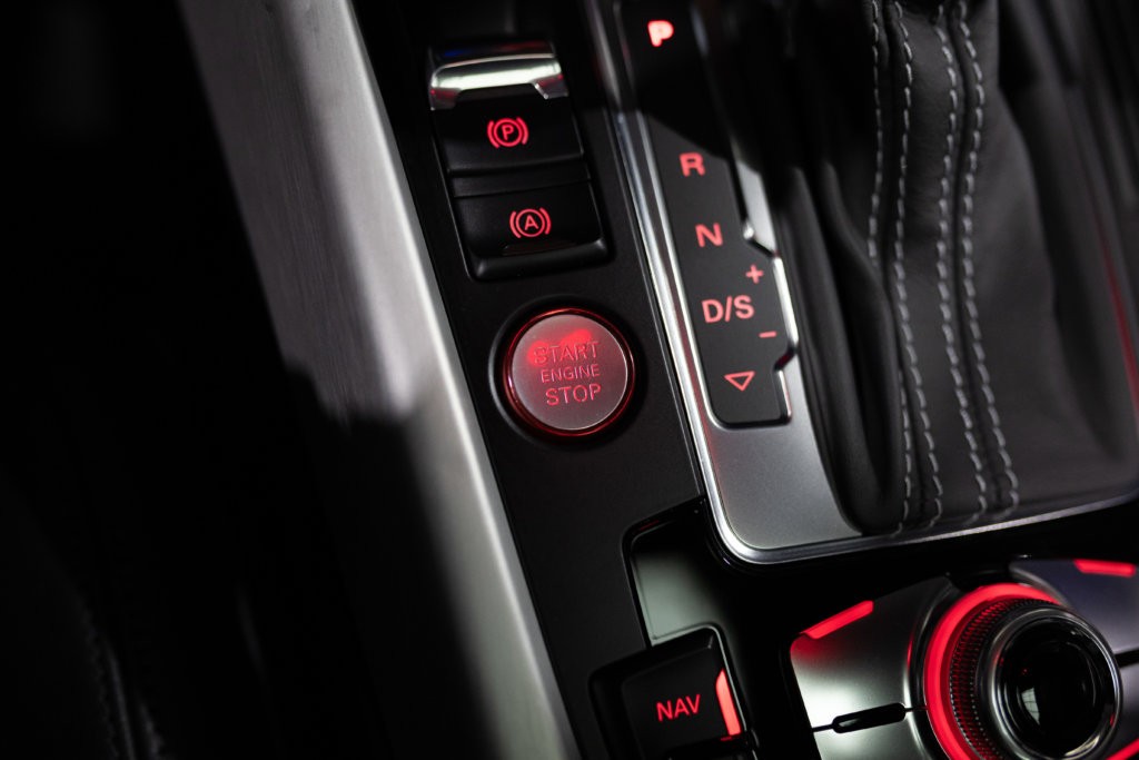 SQ5 Noir Panthere Interieur 48